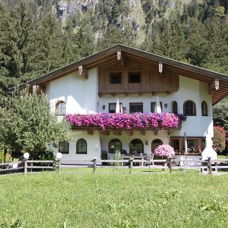 Vronis Waldhaus Adults Only Lejlighedshotel Mayrhofen Eksteriør billede