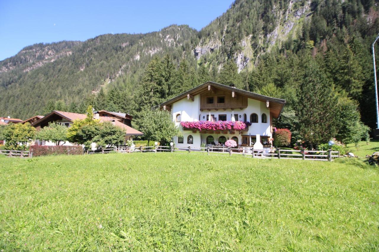 Vronis Waldhaus Adults Only Lejlighedshotel Mayrhofen Eksteriør billede