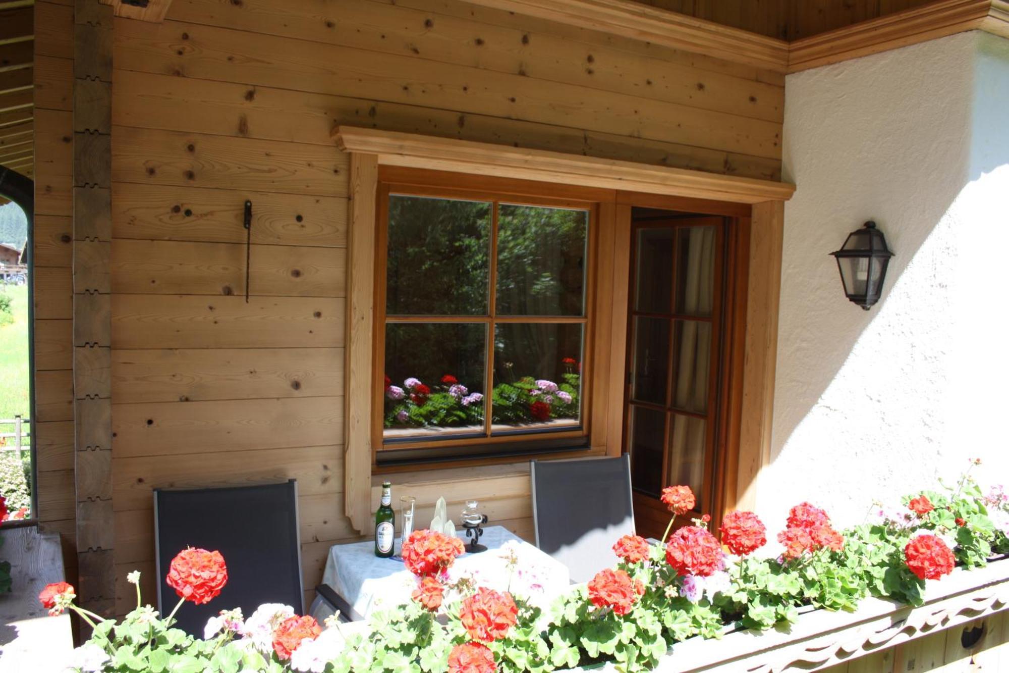 Vronis Waldhaus Adults Only Lejlighedshotel Mayrhofen Værelse billede