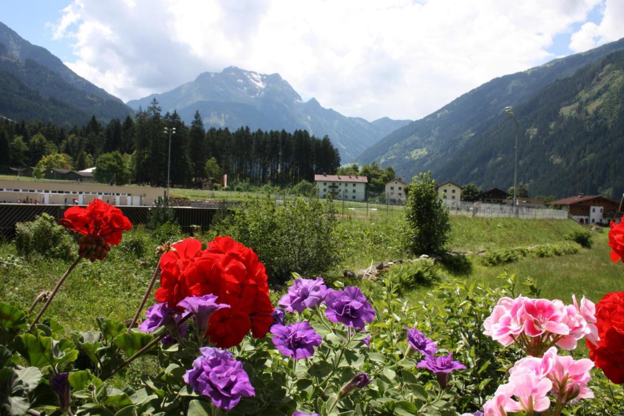 Vronis Waldhaus Adults Only Lejlighedshotel Mayrhofen Eksteriør billede